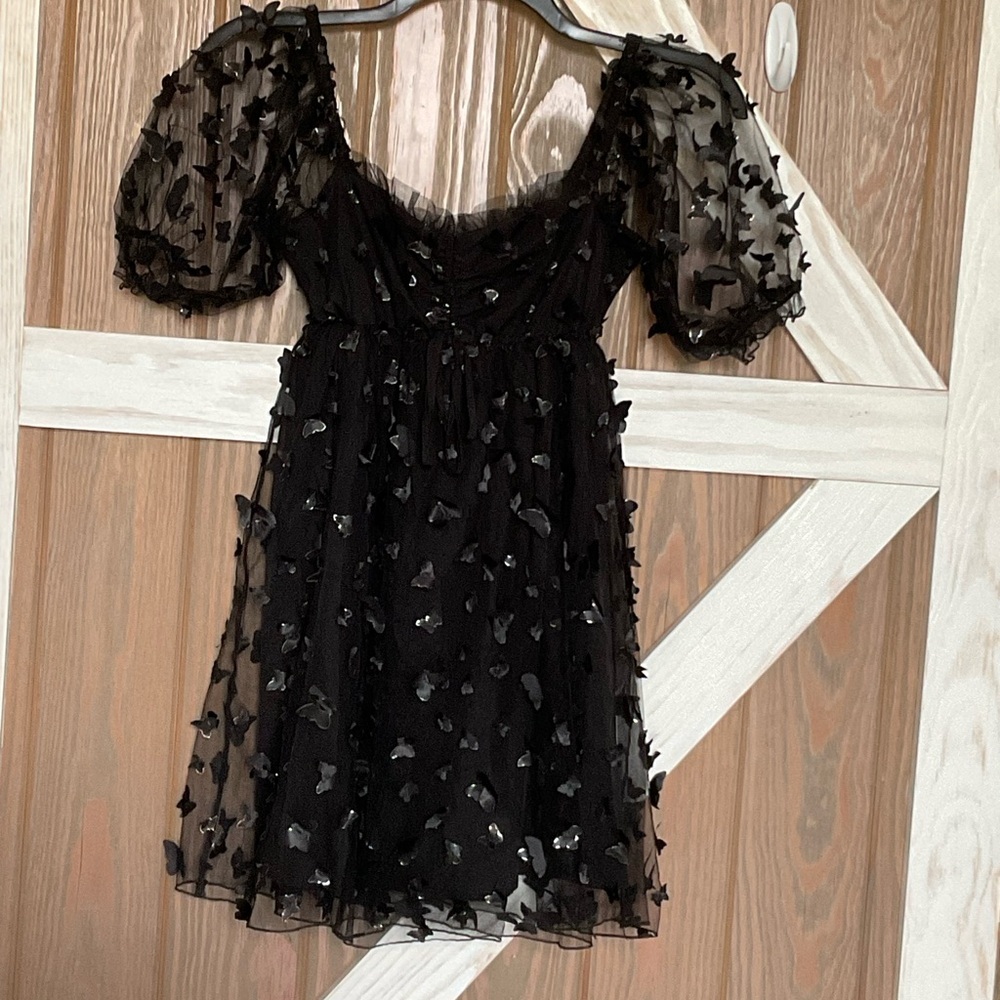 Thirty/Thirty Adorable Childs Black Dress with 3D Butterfly Appliqué. SIZE XS